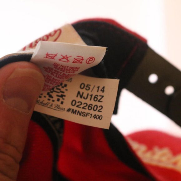 Chicago Bulls Fitted Hat Mitchell & Ness Mens Hardwood Classics Adjustable Cap - Picture 8 of 9